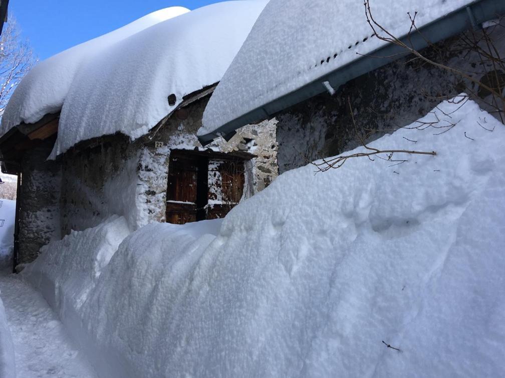 B&B L'Abric - Centro Storico Di Limonetto ลีโมเน เปียมอนเต ภายนอก รูปภาพ